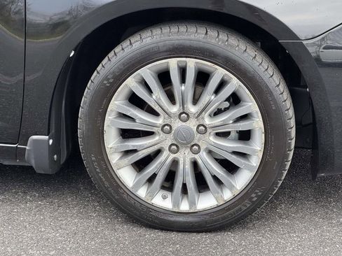 Used 2011 Chrysler 200 Limited FWD image 12