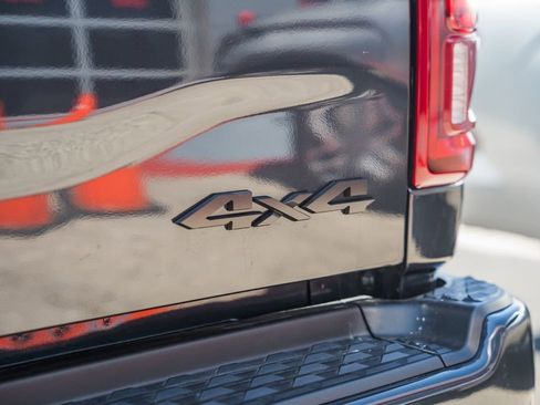 New 2026 RAM 2500 Laramie AWD/4WD image 8