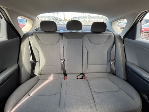 Used 2025 Kia K4 FWD image 37