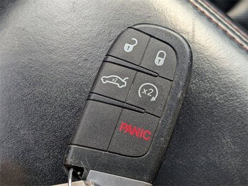 Used 2023 Dodge Durango GT image 34