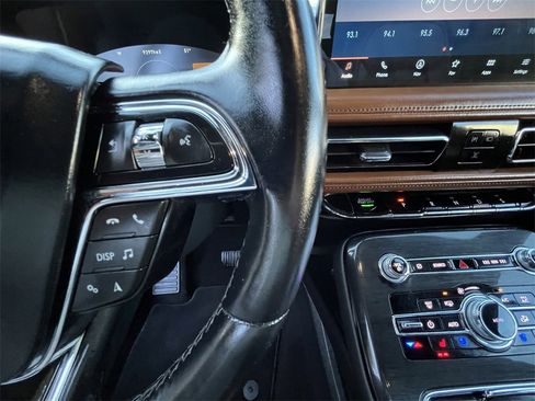 Certified 2021 Lincoln Nautilus Reserve w/ Equipment Group 202A image 14