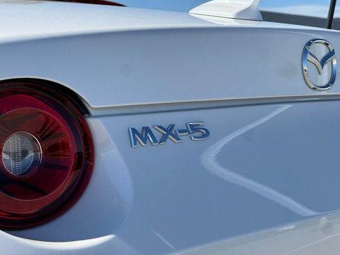 Used 2025 MAZDA MX-5 Miata Grand Touring RWD image 23