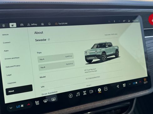 Used 2024 Rivian R1T Adventure image 16