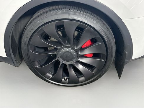 Used 2022 Tesla Model Y Performance AWD/4WD image 11