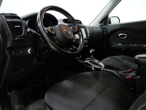 Used 2014 Kia Soul + w/ Audio Package FWD image 10
