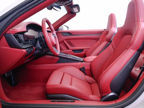 Used 2026 Porsche 911 Carrera GTS image 28