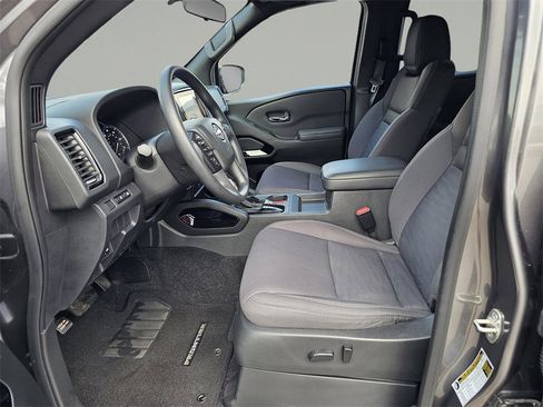 Used 2023 Nissan Frontier SV w/ Midnight Edition Package image 15