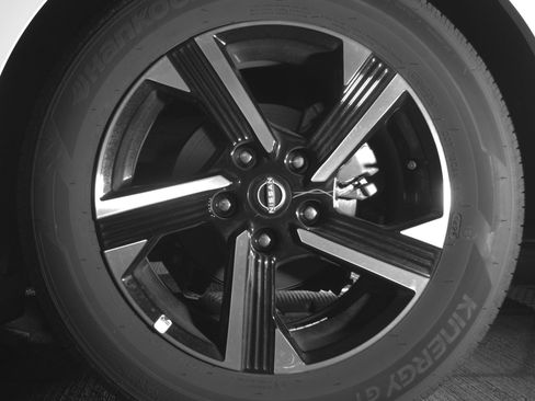 Used 2025 Nissan Sentra SV image 14