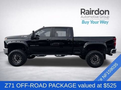 Used 2022 Chevrolet Silverado 2500 LT w/ Convenience Package AWD/4WD image 4