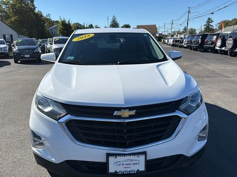 Used 2018 Chevrolet Equinox LT image 2