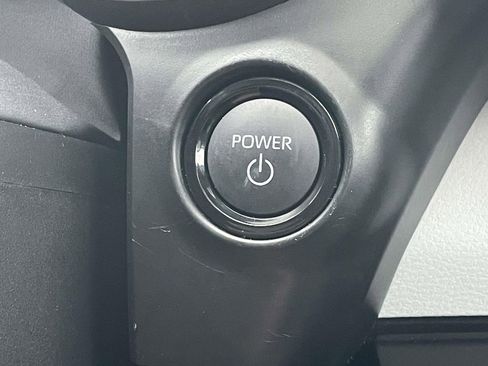 Used 2025 Toyota Sienna XLE image 37