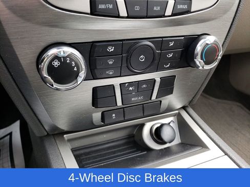 Used 2010 Ford Fusion SE image 25