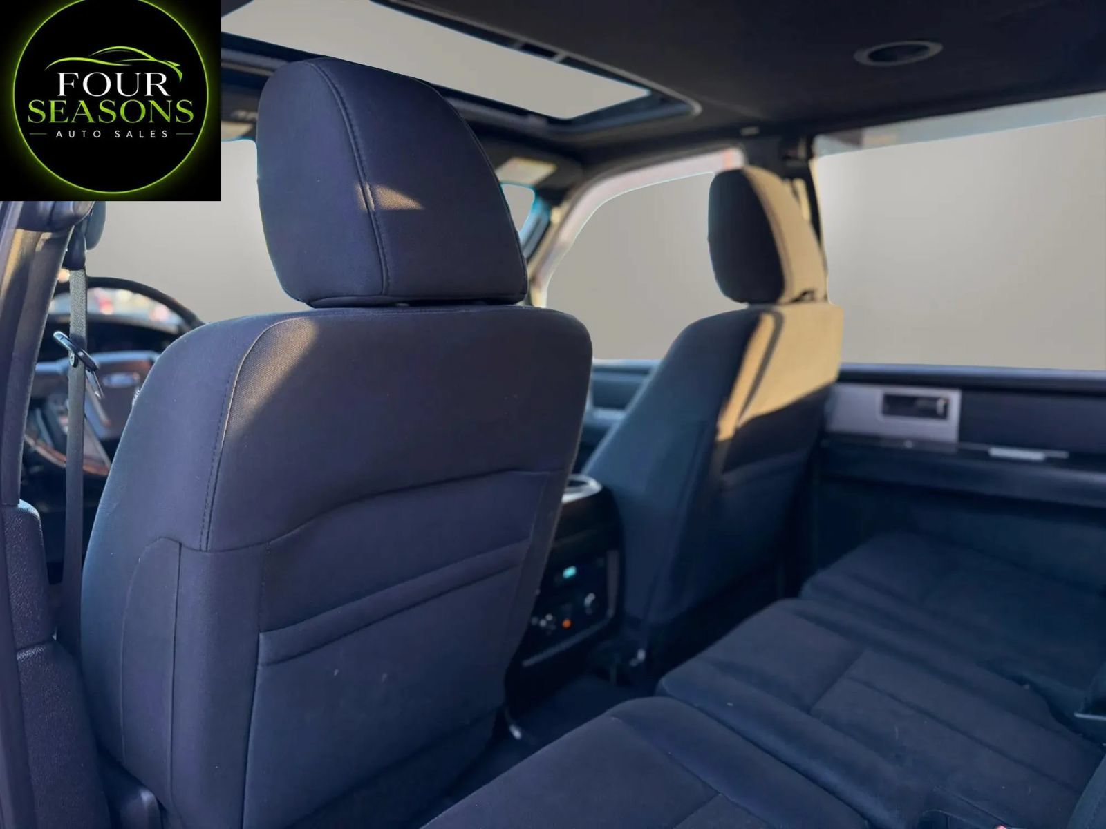 Used 2017 Ford Expedition XLT RWD image 10