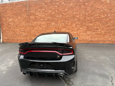 Used 2018 Dodge Charger R/T Scat Pack w/ Dynamics Package image 16