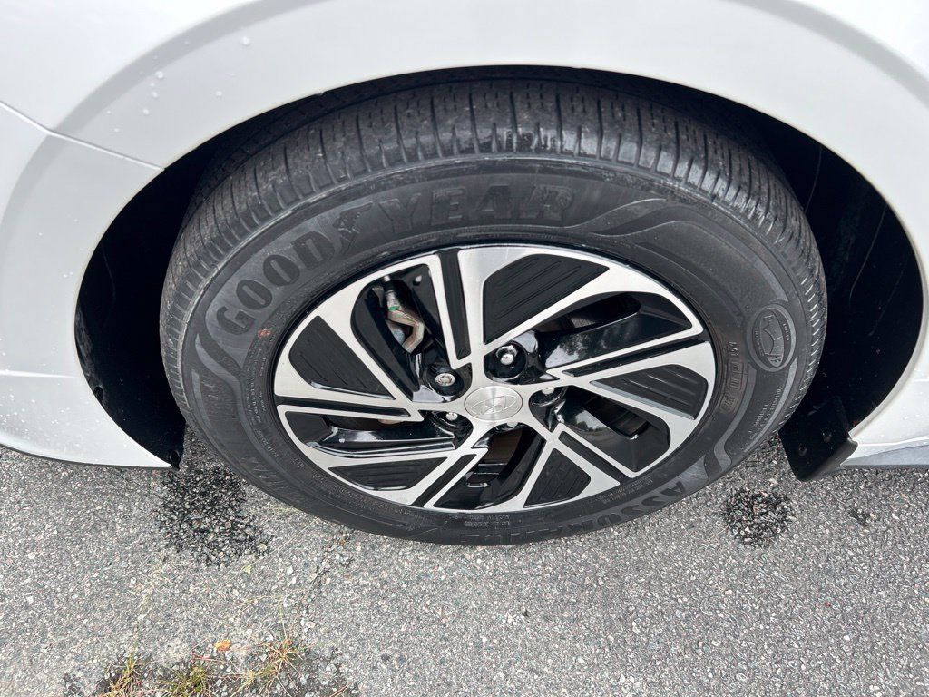 Used 2022 Hyundai Sonata Blue FWD image 13