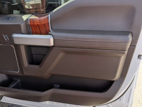 Used 2022 Ford F250 King Ranch w/ King Ranch Ultimate Package AWD/4WD image 35