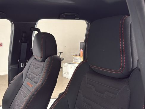 Used 2023 Nissan Frontier Pro-X w/ Pro Convenience Package image 13