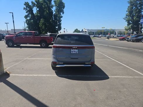 Used 2022 Kia Carnival SX FWD image 6