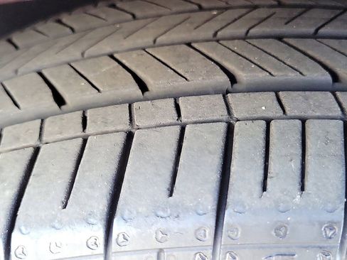 Used 2024 Kia Carnival SX image 24