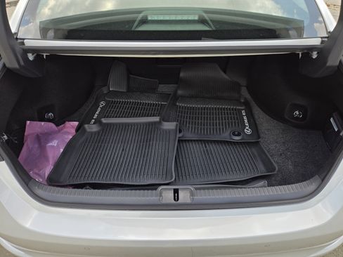 Used 2025 Lexus ES 350 w/ Premium Package FWD image 33