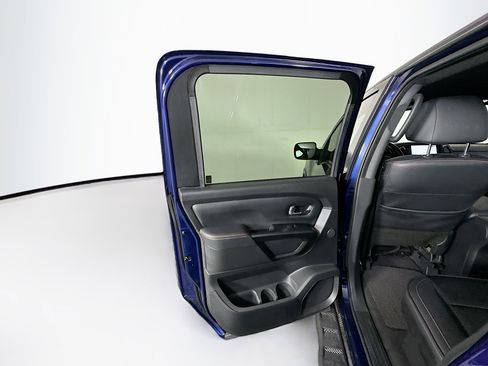 Used 2023 Nissan Titan PRO-4X w/ Pro-4x Utility Package image 26