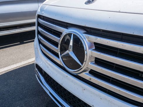 Used 2024 Mercedes-Benz GLB 250 image 4