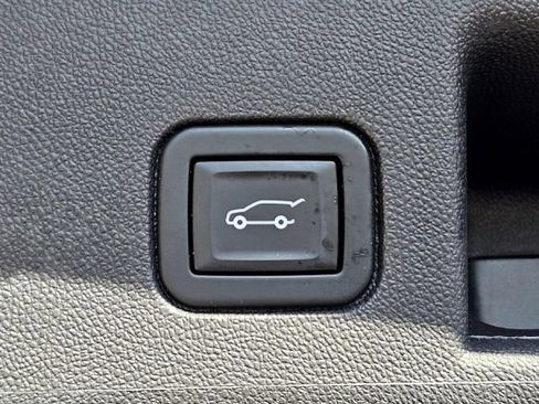 Used 2021 Chevrolet Equinox LT image 23