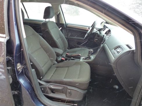 Used 2016 Volkswagen Golf SE image 45