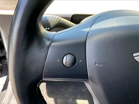 Used 2018 Tesla Model 3 Long Range image 11