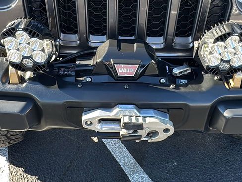 Used 2022 Jeep Gladiator Rubicon w/ Cold Weather Group image 9