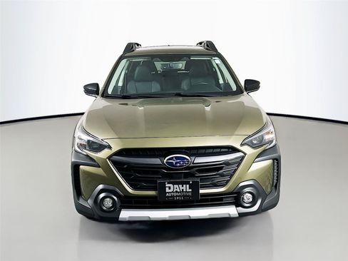 Used 2024 Subaru Outback Limited AWD/4WD image 3