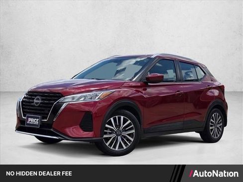 Used 2022 Nissan Kicks SV FWD image 1