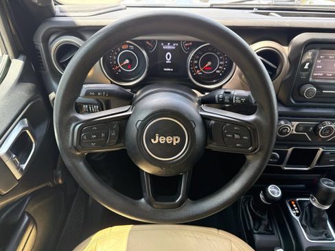 Used 2021 Jeep Wrangler Unlimited Sport AWD/4WD image 17