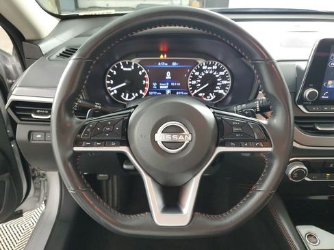 Used 2024 Nissan Altima 2.5 SR FWD image 20