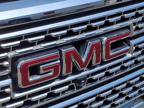Used 2021 GMC Sierra 1500 Denali w/ Denali Ultimate Package AWD/4WD image 28