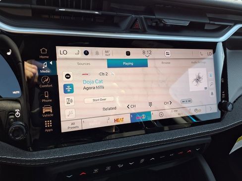 New 2026 Jeep Cherokee Laredo image 7