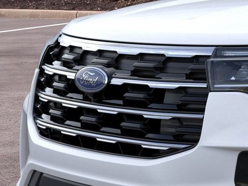 Used 2026 Ford Explorer Active w/ Active Comfort Package AWD/4WD image 22
