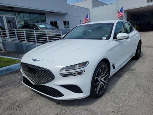 Used 2025 Genesis G70 2.5T RWD image 3