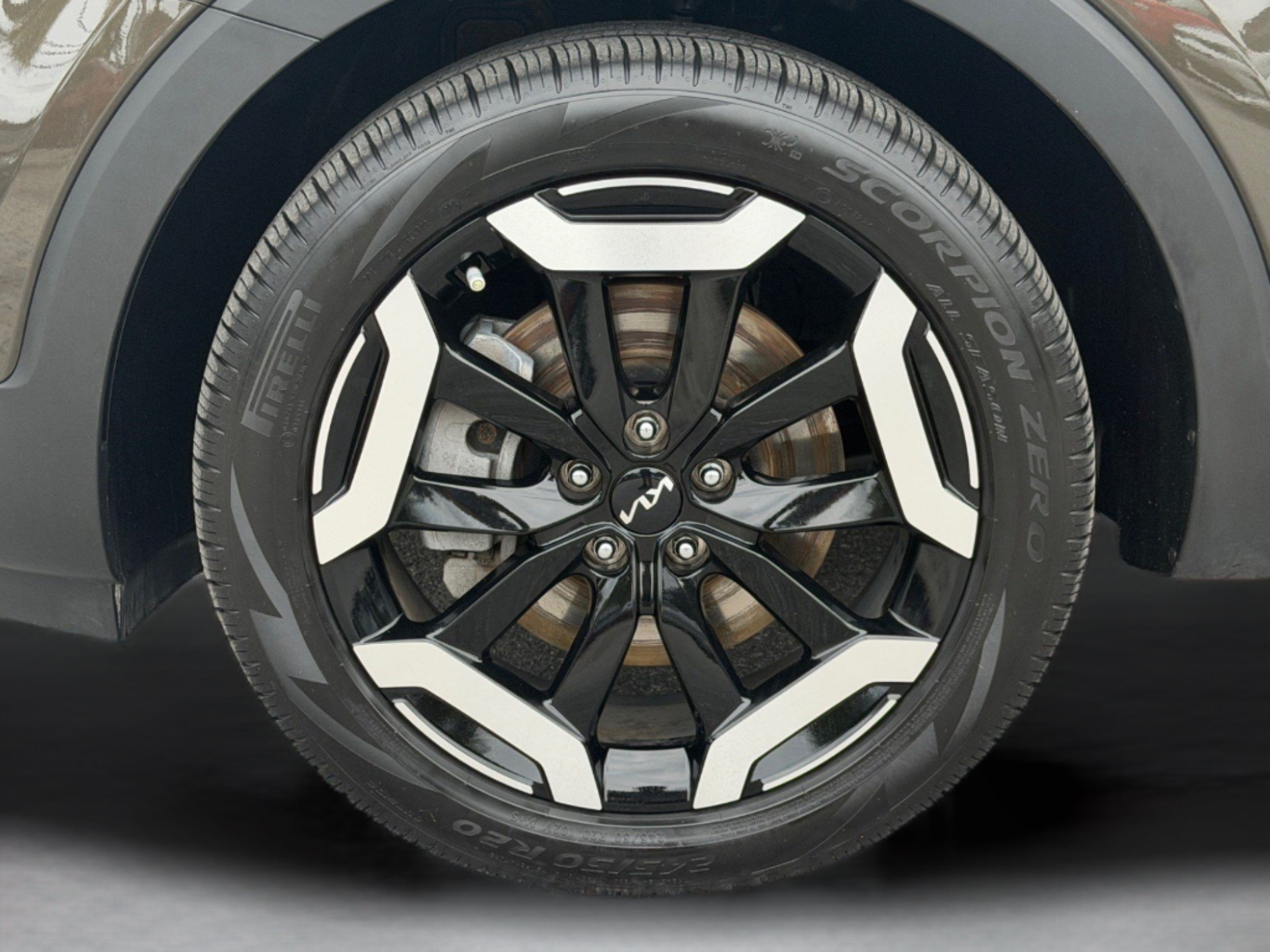 Used 2024 Kia Telluride EX FWD image 16