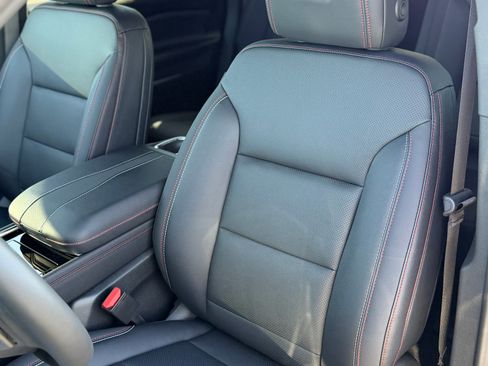 New 2026 Chevrolet Traverse Z71 w/ Enhanced Driving Package image 12