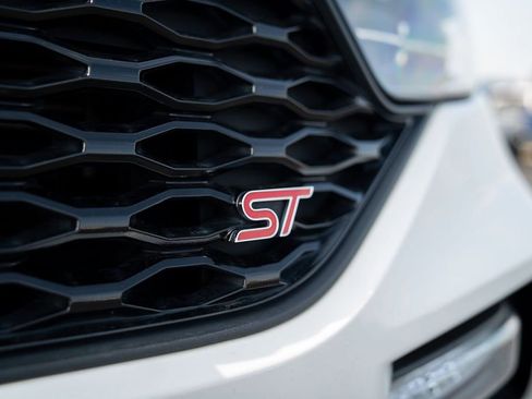 Used 2022 Ford Explorer ST w/ Equipment Group 401A image 7