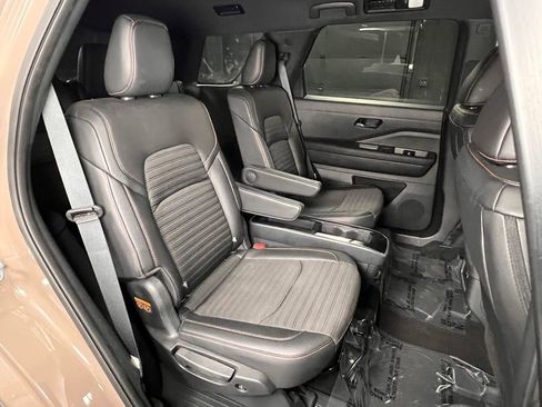 Used 2025 Nissan Pathfinder Rock Creek AWD/4WD image 27
