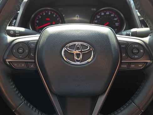 Certified 2022 Toyota Camry XSE FWD image 28