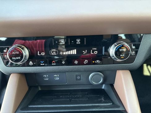 New 2025 Mitsubishi Outlander SEL image 31