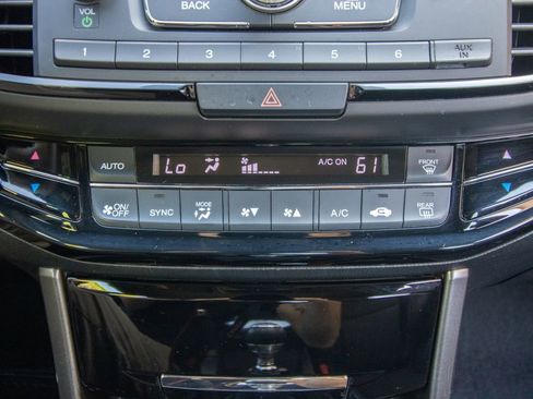 Used 2016 Honda Accord Sport image 28