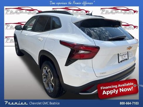 New 2025 Chevrolet Trax LT w/ Driver Confidence Package image 3