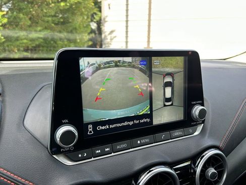 Used 2025 Nissan Sentra SR w/ SR Premium Package FWD image 18