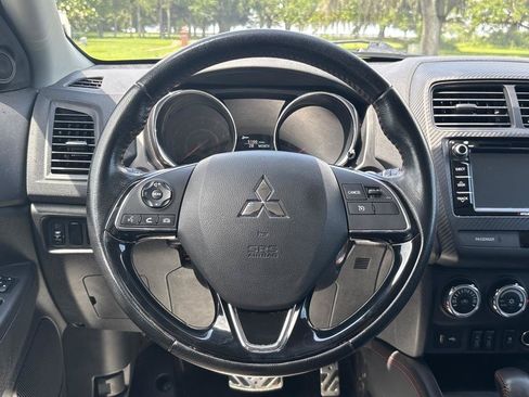 Used 2018 Mitsubishi Outlander Sport ES FWD image 18
