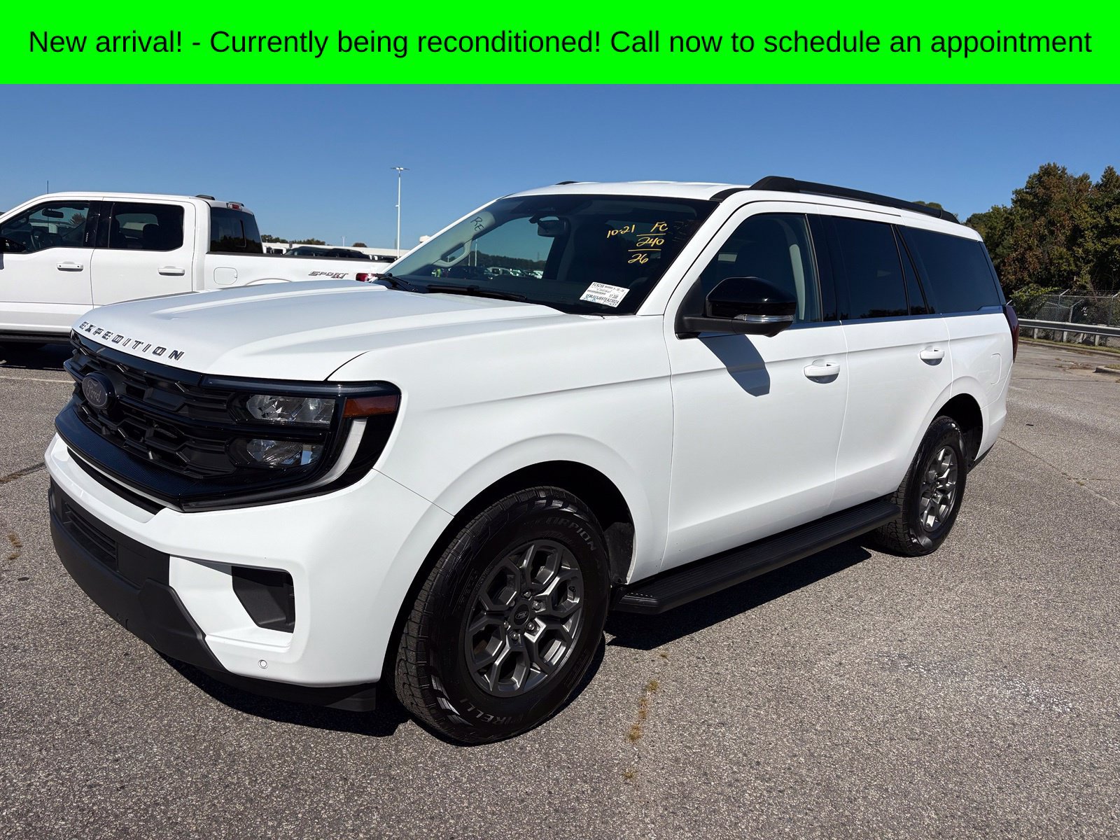 Used 2026 Ford Expedition Active AWD/4WD image 3