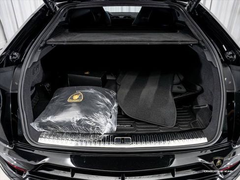 Used 2024 Lamborghini Urus S AWD/4WD image 15